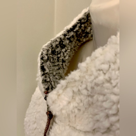 TRUE GRIT Sherpa Cream White zipper front Vest Women’s L Large Urban Outfitters - Picture 7 of 7